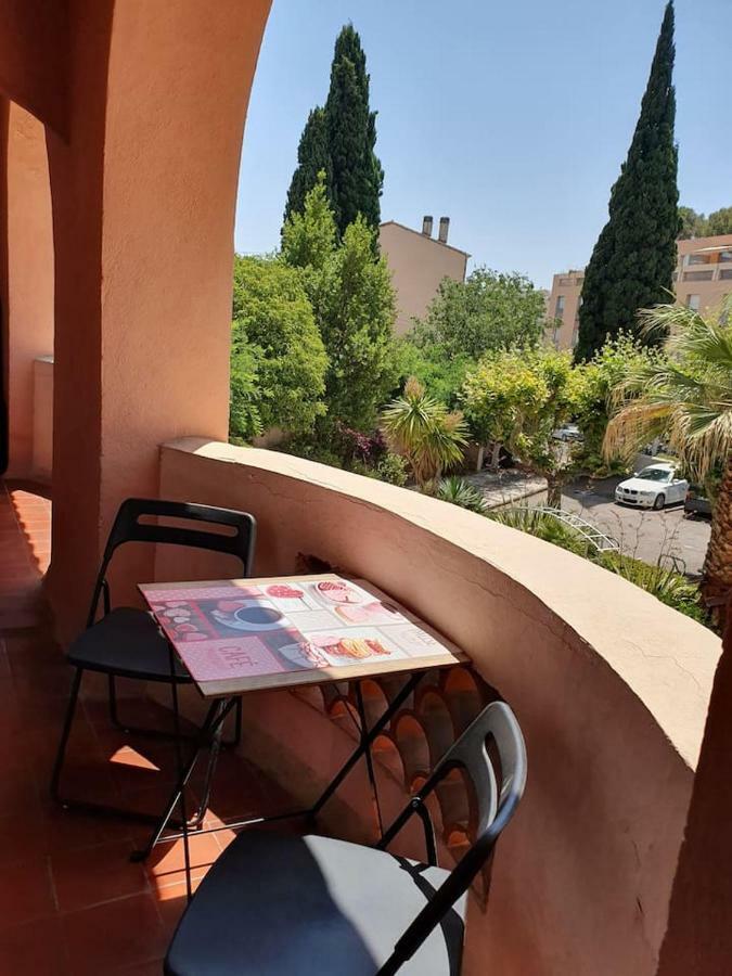 Studio Avec Grand Balcon- Residence De Caractere Bandol Exterior photo